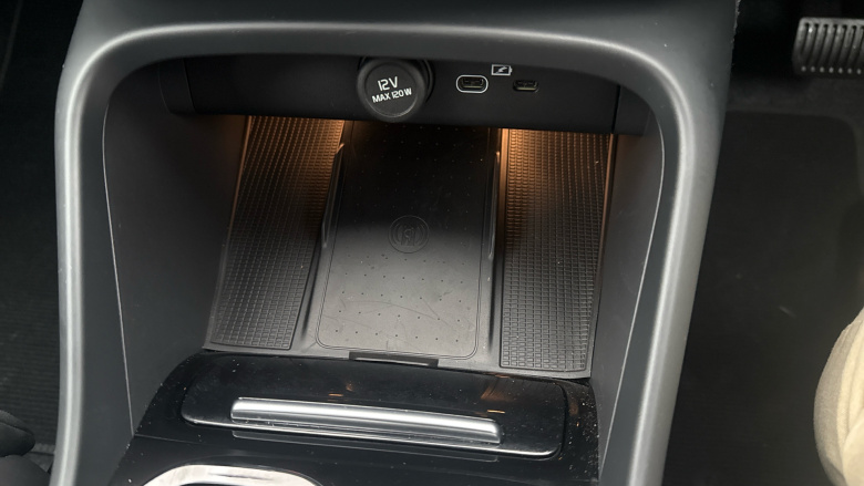 Volvo XC40 2.0 B4P Plus Dark 5dr Auto Petrol Estate